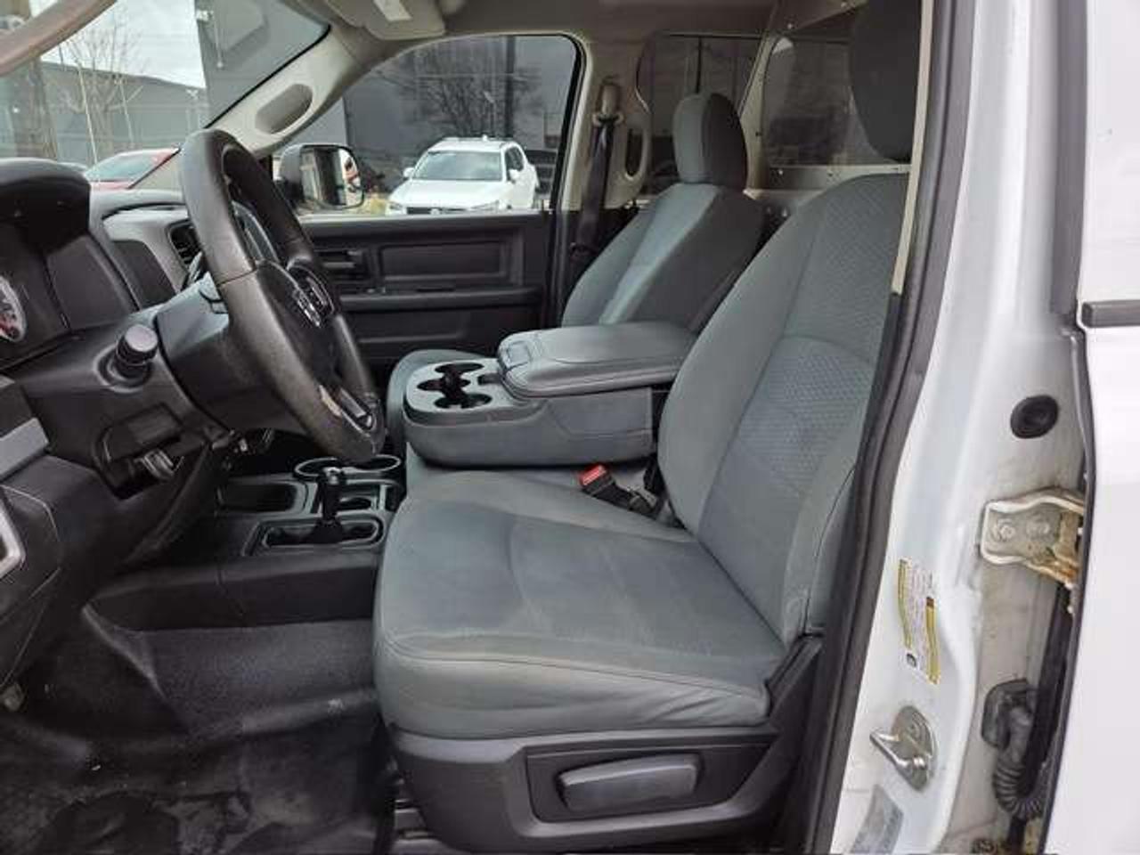 2016 RAM 2500 4WD CREW CAB-LONG BOX-SPACE KAP-CERTIFIED-1 OWNER Photo