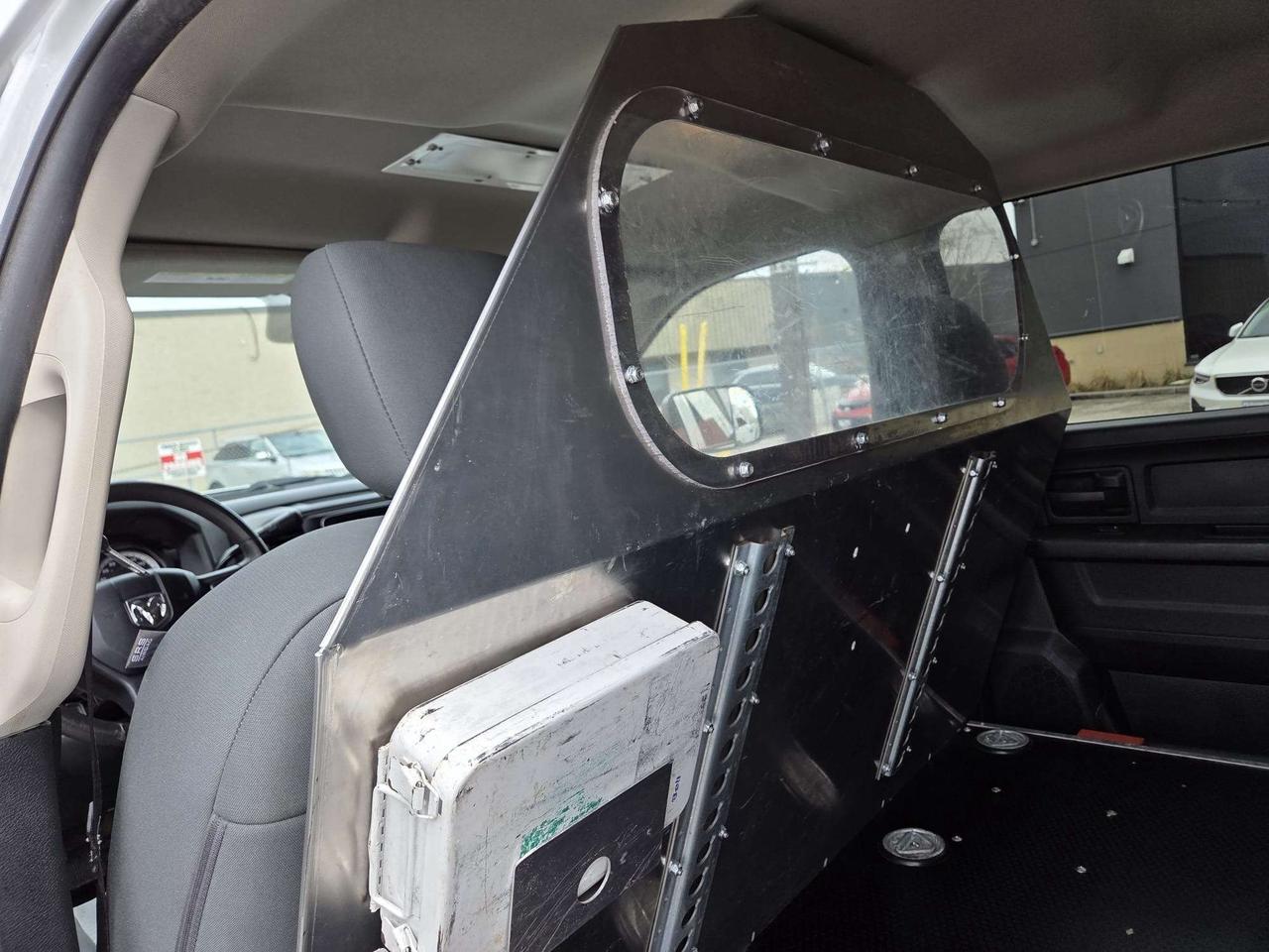 2016 RAM 2500 4WD CREW CAB-LONG BOX-SPACE KAP-CERTIFIED-1 OWNER Photo