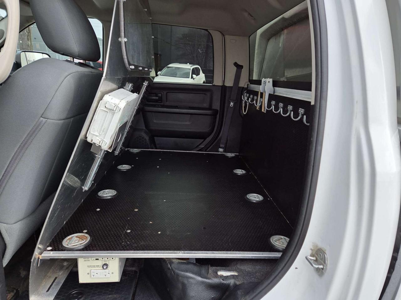 2016 RAM 2500 4WD CREW CAB-LONG BOX-SPACE KAP-CERTIFIED-1 OWNER Photo