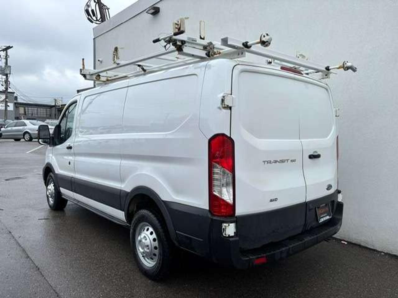 2021 Ford Transit Cargo Van T-150 AWD LADDER RACK-DIVIDER-CAMERA-NEW TIRES!!! Photo2