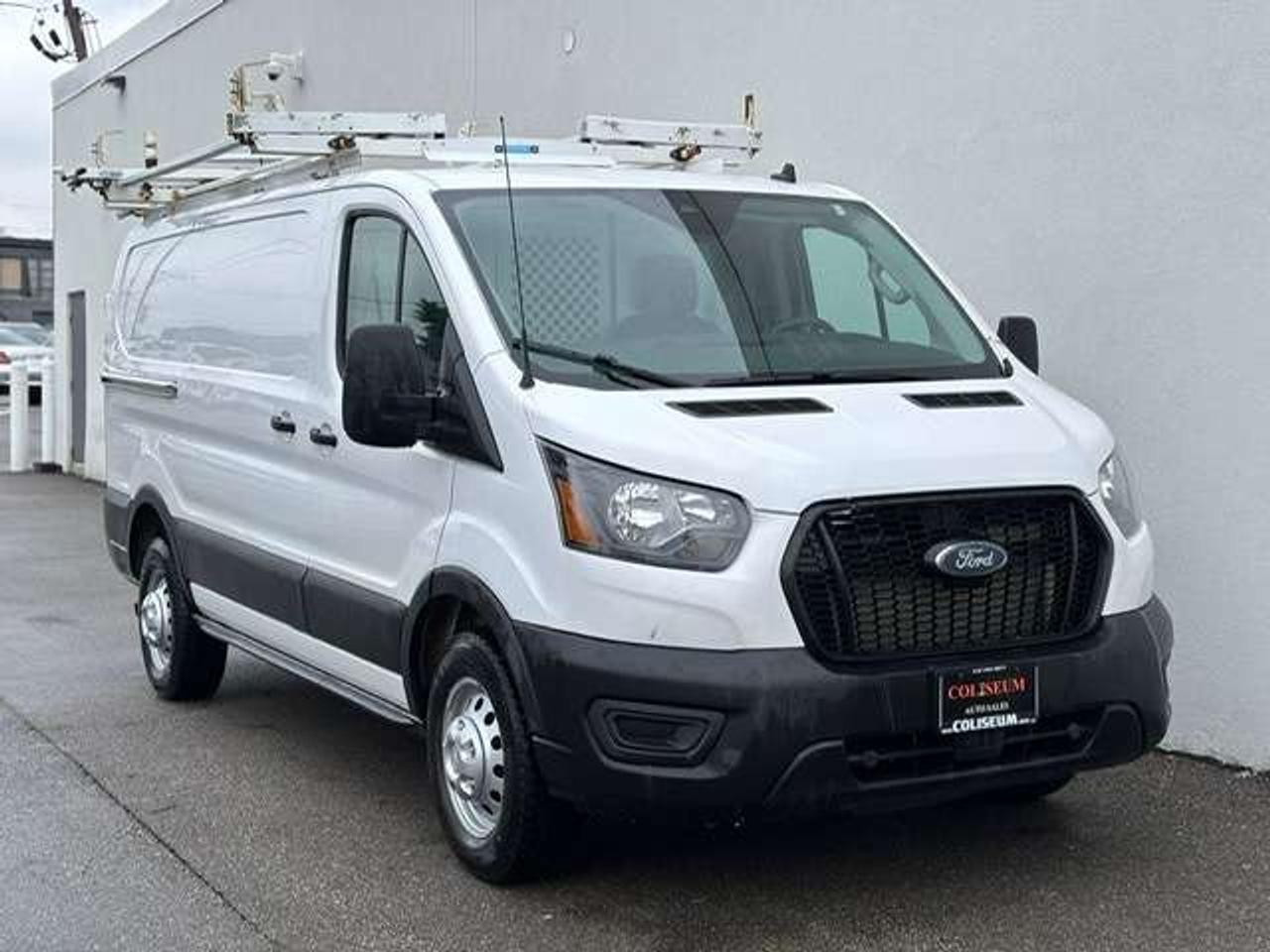 2021 Ford Transit Cargo Van T-150 AWD LADDER RACK-DIVIDER-CAMERA-NEW TIRES!!! Photo