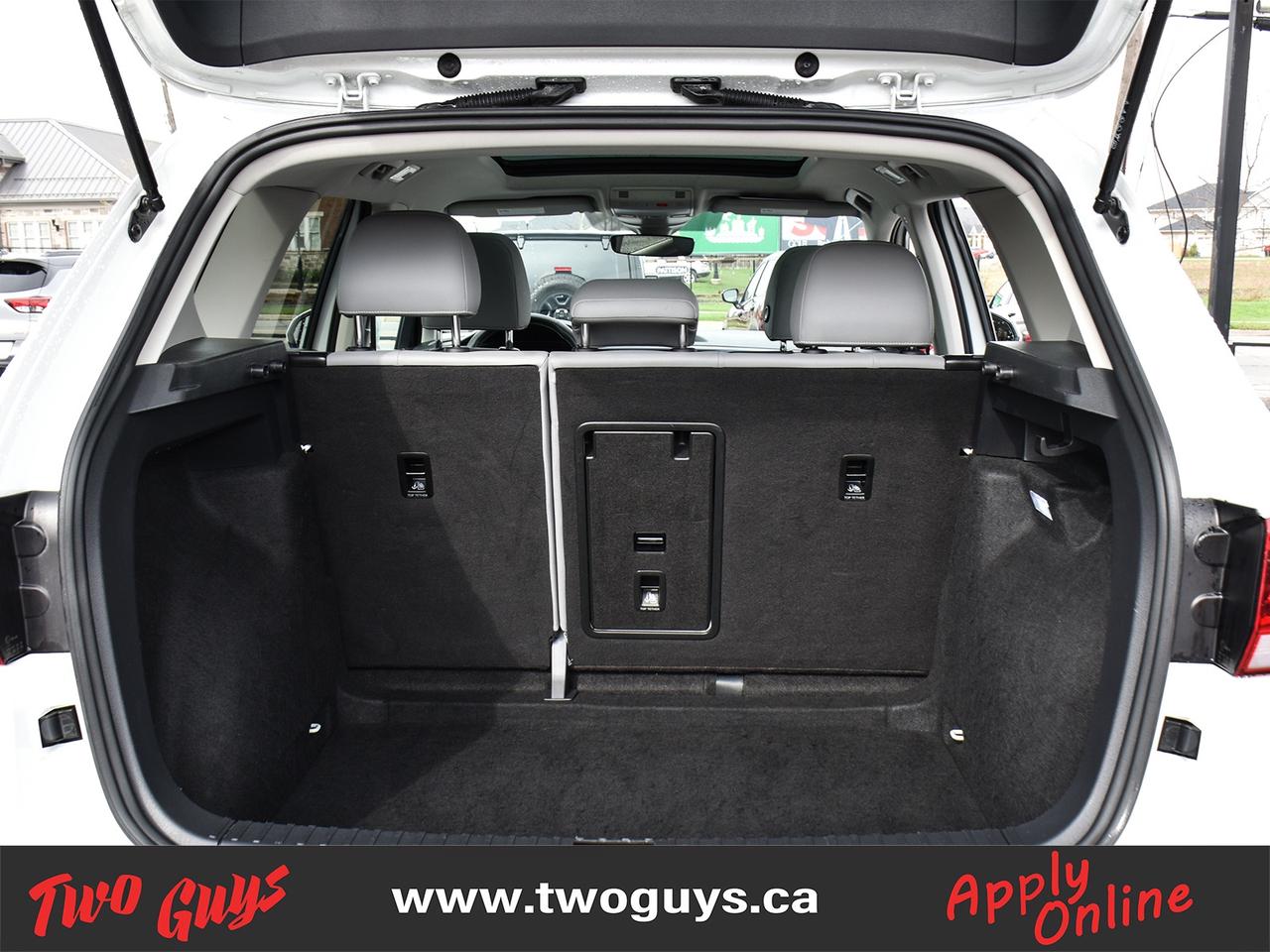 2024 Volkswagen Taos Comfortline FWD Panoroof Back Up Camera Photo