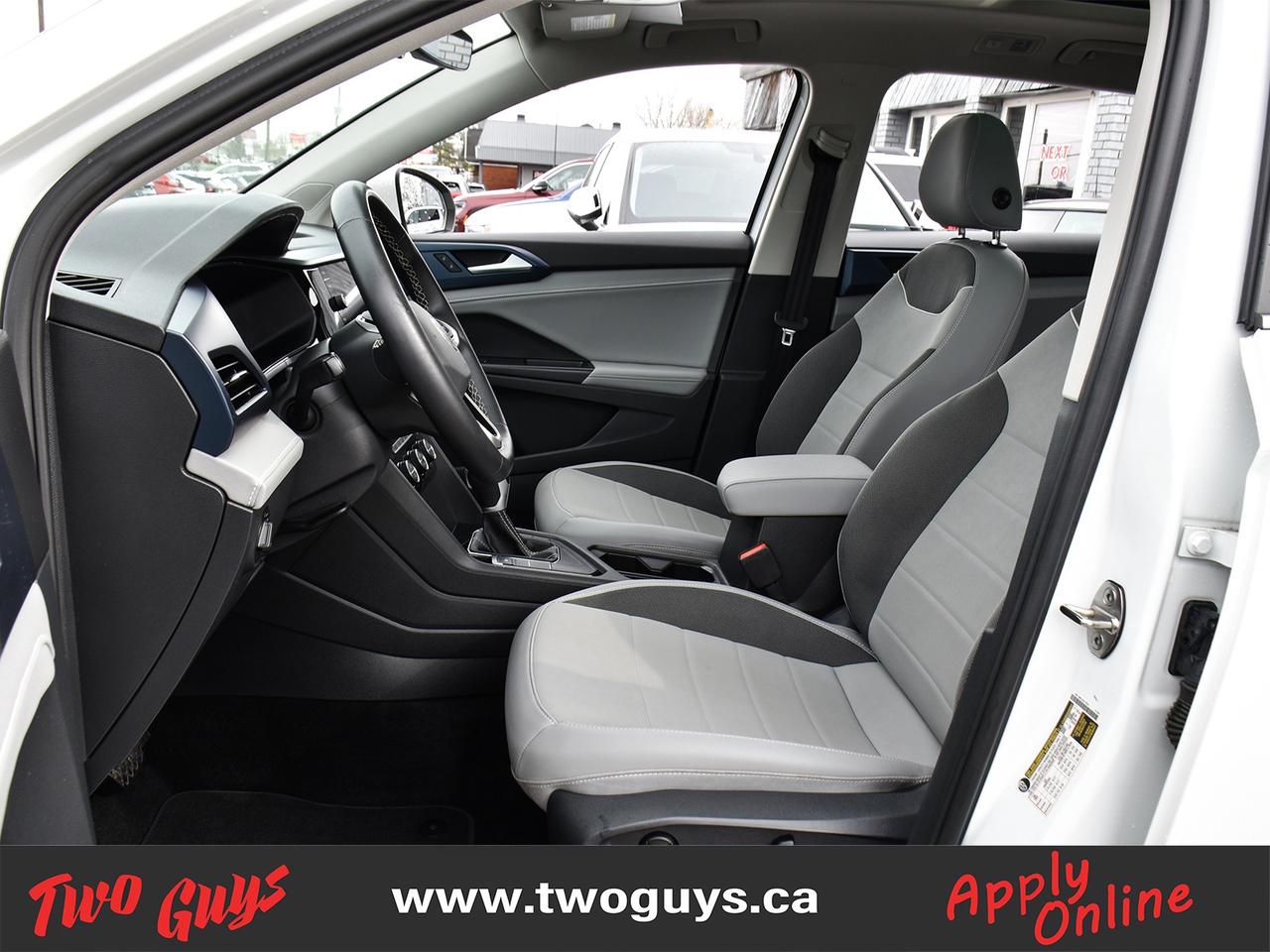 2024 Volkswagen Taos Comfortline FWD Panoroof Back Up Camera Photo