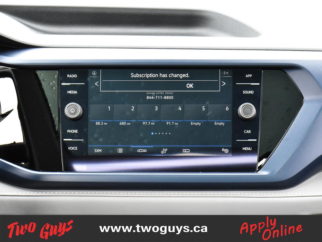 2024 Volkswagen Taos Comfortline FWD Panoroof Back Up Camera Photo