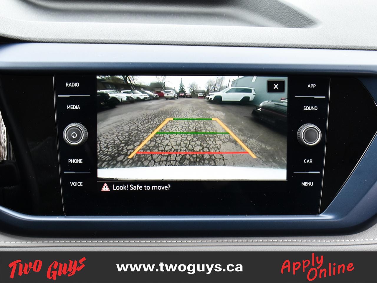 2024 Volkswagen Taos Comfortline FWD Panoroof Back Up Camera Photo