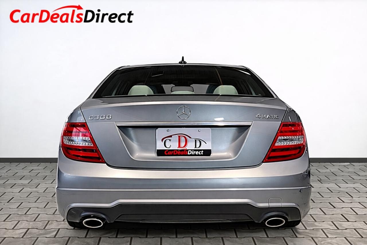 2013 Mercedes-Benz C-Class C 300 4MATIC / Leather / Sunroof / Nav / Heated Se Photo