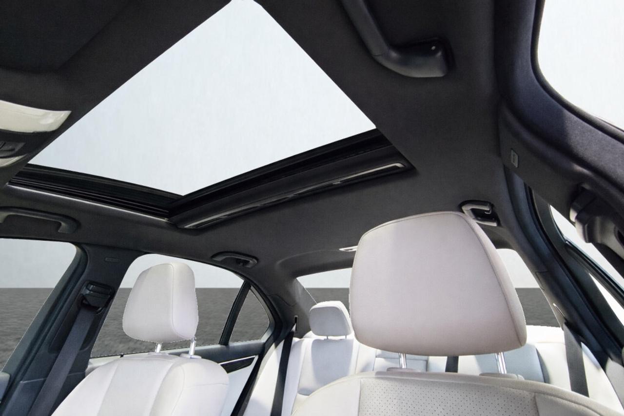 2013 Mercedes-Benz C-Class C 300 4MATIC / Leather / Sunroof / Nav / Heated Se Photo