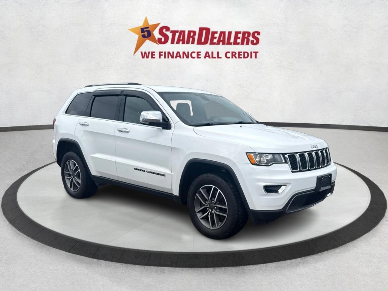 2021 Jeep Grand Cherokee AWD NAV LEATHER SUNROOF WE FINANCE ALL CREDIT! Photo0