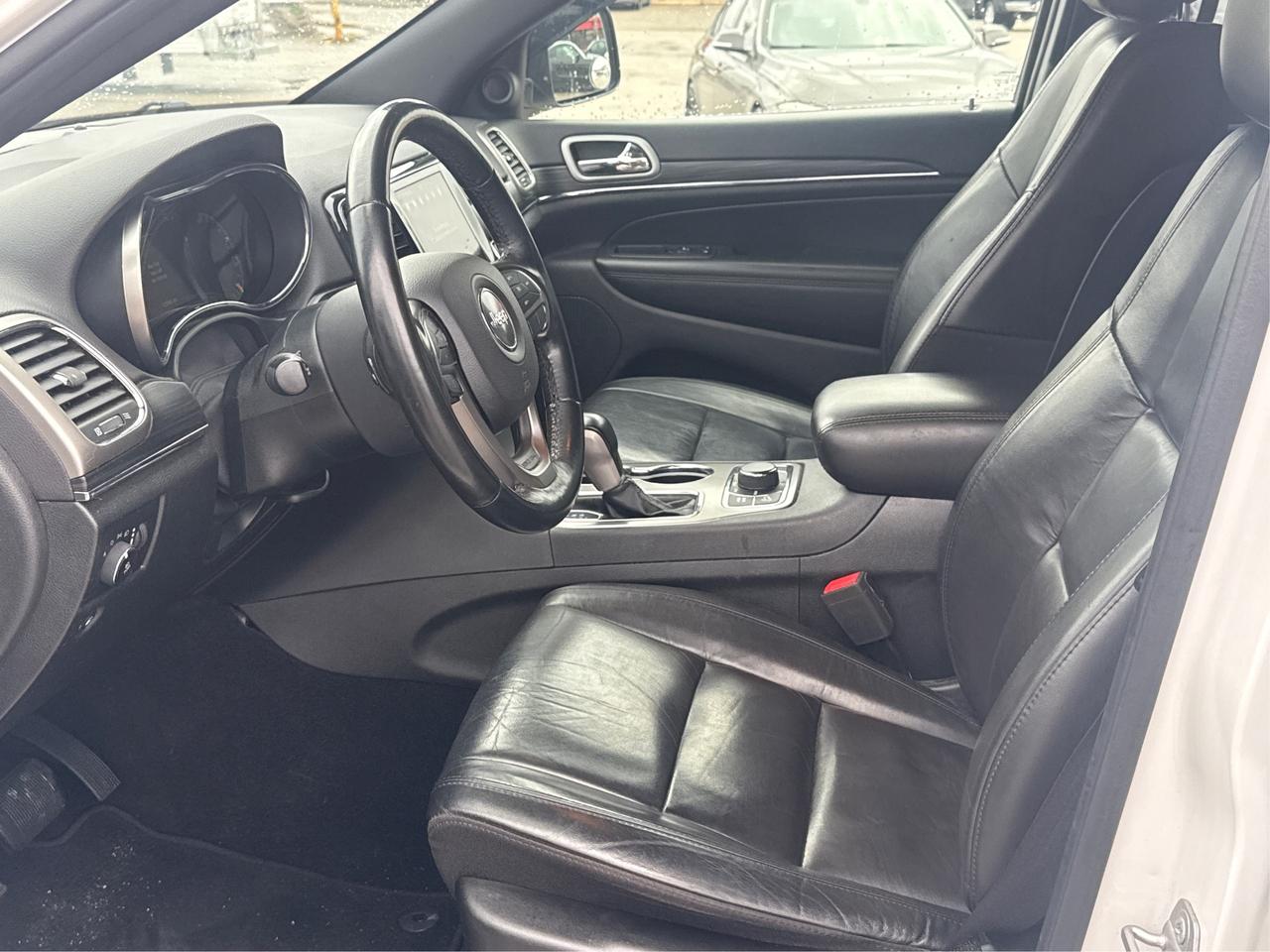 2021 Jeep Grand Cherokee AWD NAV LEATHER SUNROOF WE FINANCE ALL CREDIT! Photo