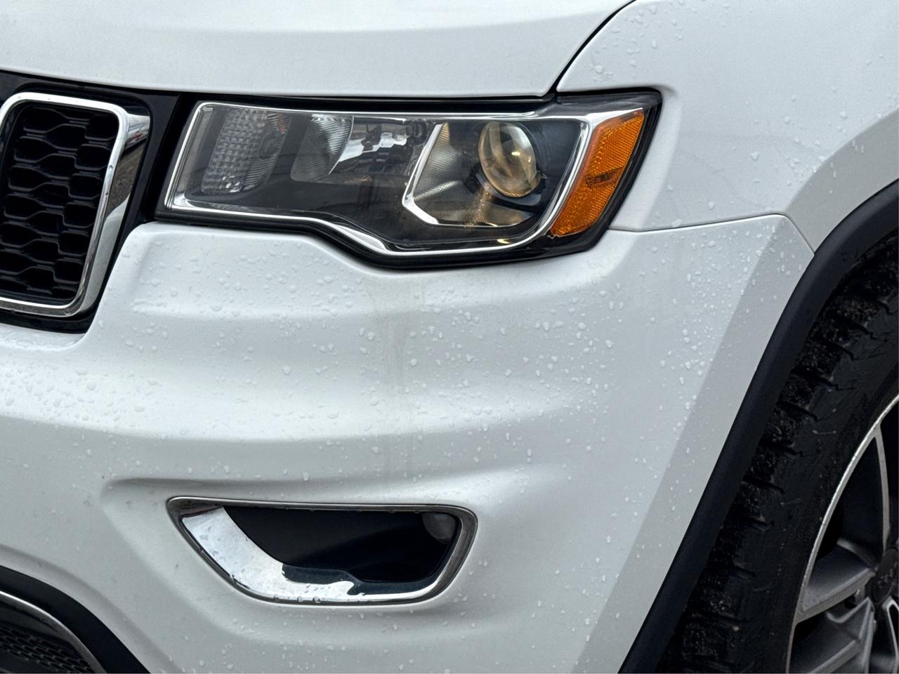 2021 Jeep Grand Cherokee AWD NAV LEATHER SUNROOF WE FINANCE ALL CREDIT! Photo
