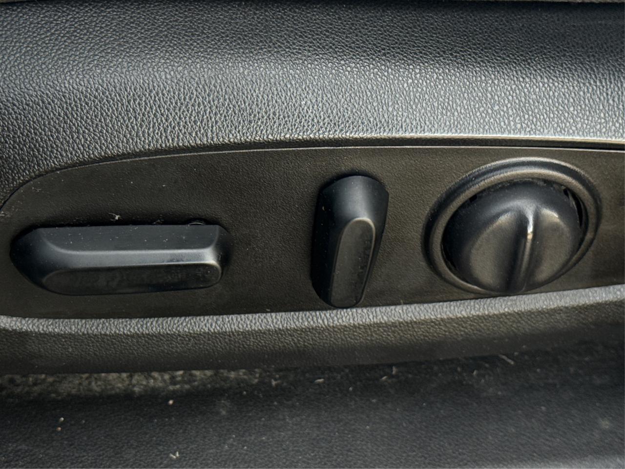 2019 Chevrolet Equinox FWD PWR SEAT REAR CAM WE FINANCE ALL CREDIT! Photo