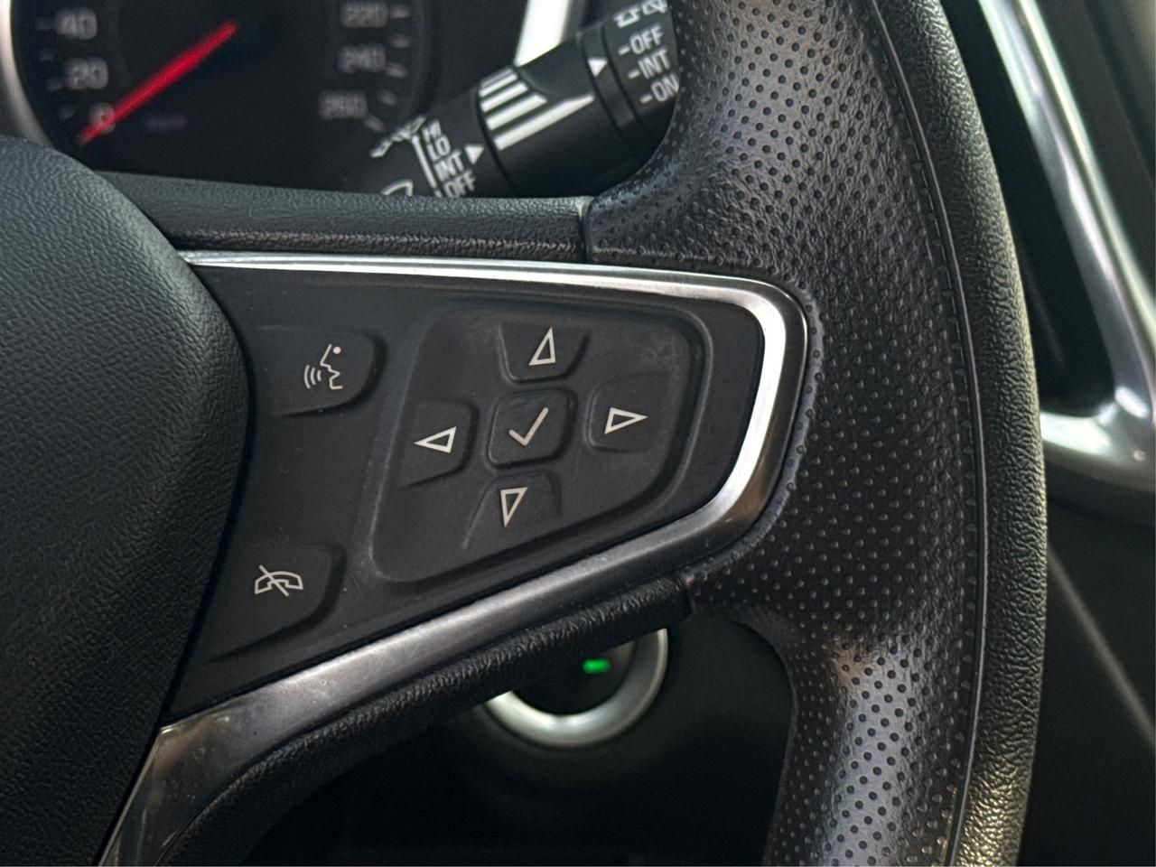 2019 Chevrolet Equinox FWD PWR SEAT REAR CAM WE FINANCE ALL CREDIT! Photo