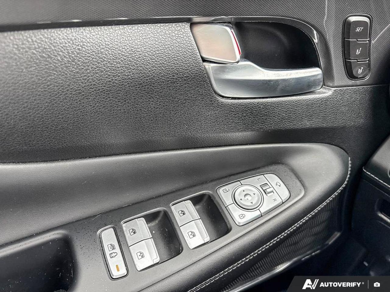 2021 Hyundai Santa Fe Ultimate Calligraphy AWD   360 View Camera   Apple Photo