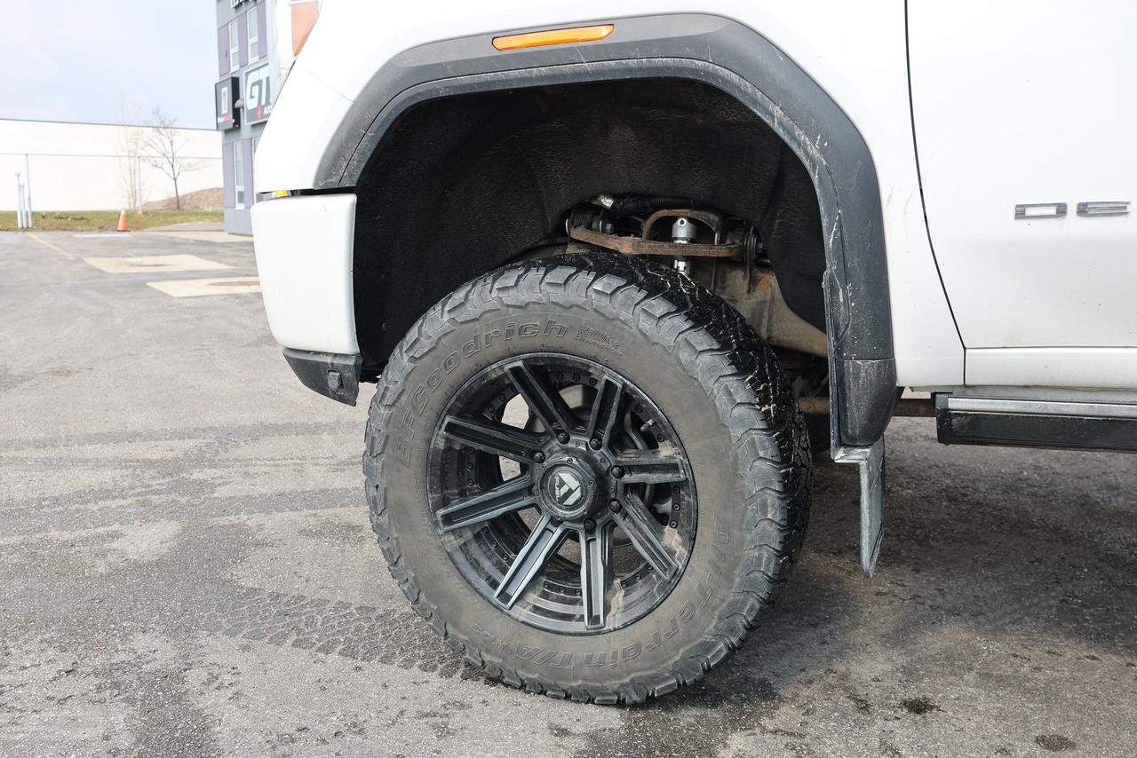 2022 GMC Sierra 3500 Denali 6.6L DuraMax Photo