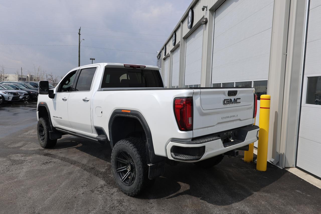 2022 GMC Sierra 3500 Denali 6.6L DuraMax Photo3