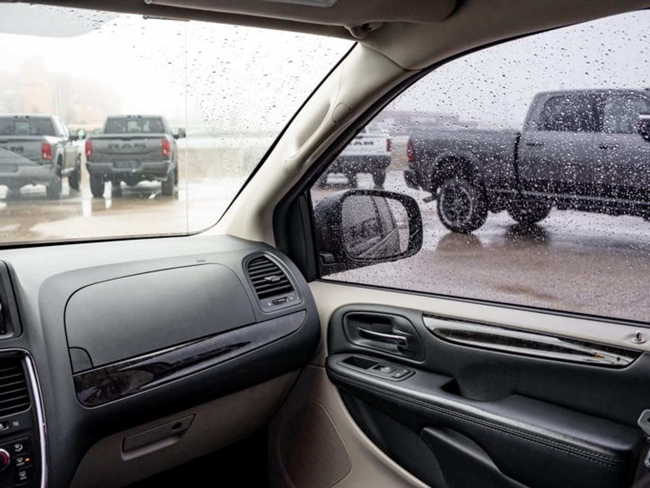 2015 Dodge Grand Caravan CANADA VALUE PACKAGE Photo