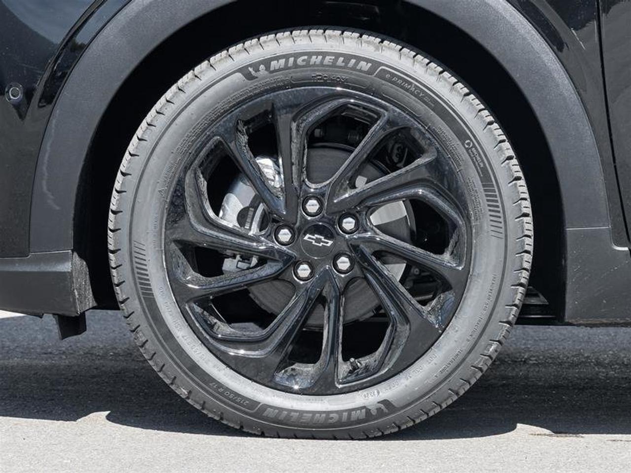 2027 Chevrolet Bolt RS Photo3