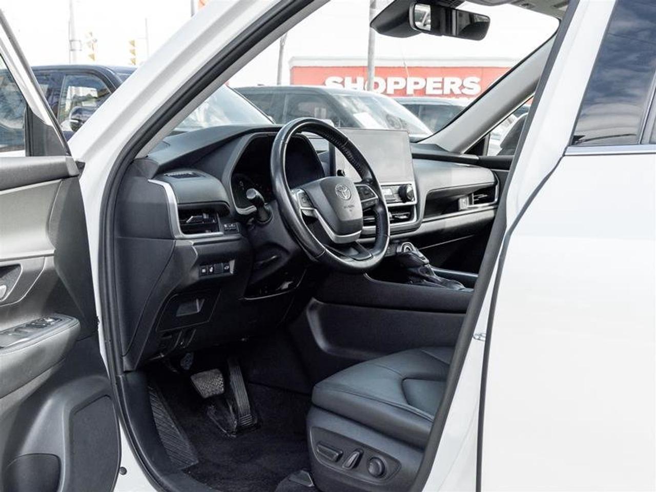 2024 Toyota Grand Highlander XLE AWD Backup Cam | Heated Seats | Wireless Charging | 3rd Row | XLE Photo