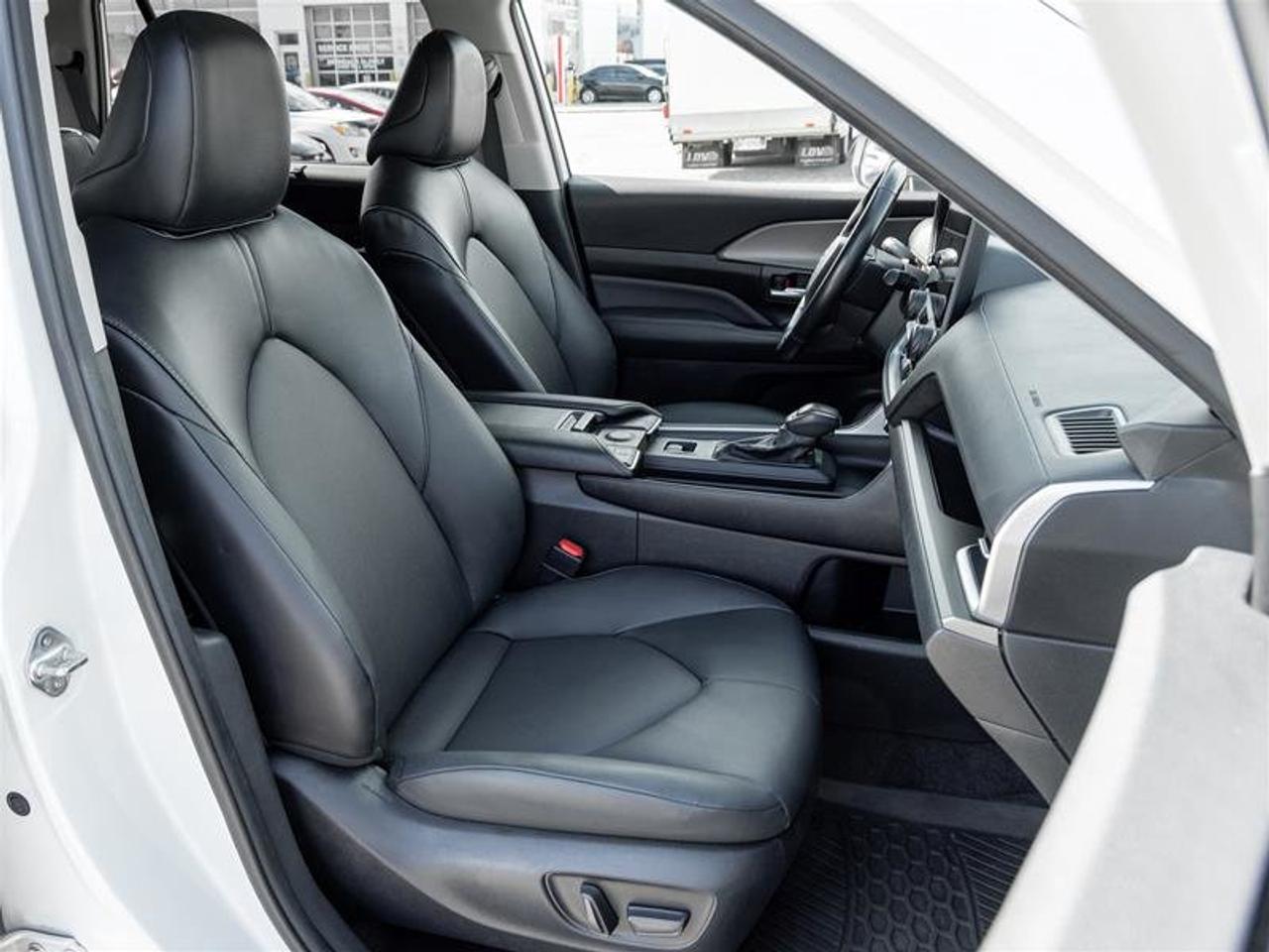 2024 Toyota Grand Highlander XLE AWD Backup Cam | Heated Seats | Wireless Charging | 3rd Row | XLE Photo