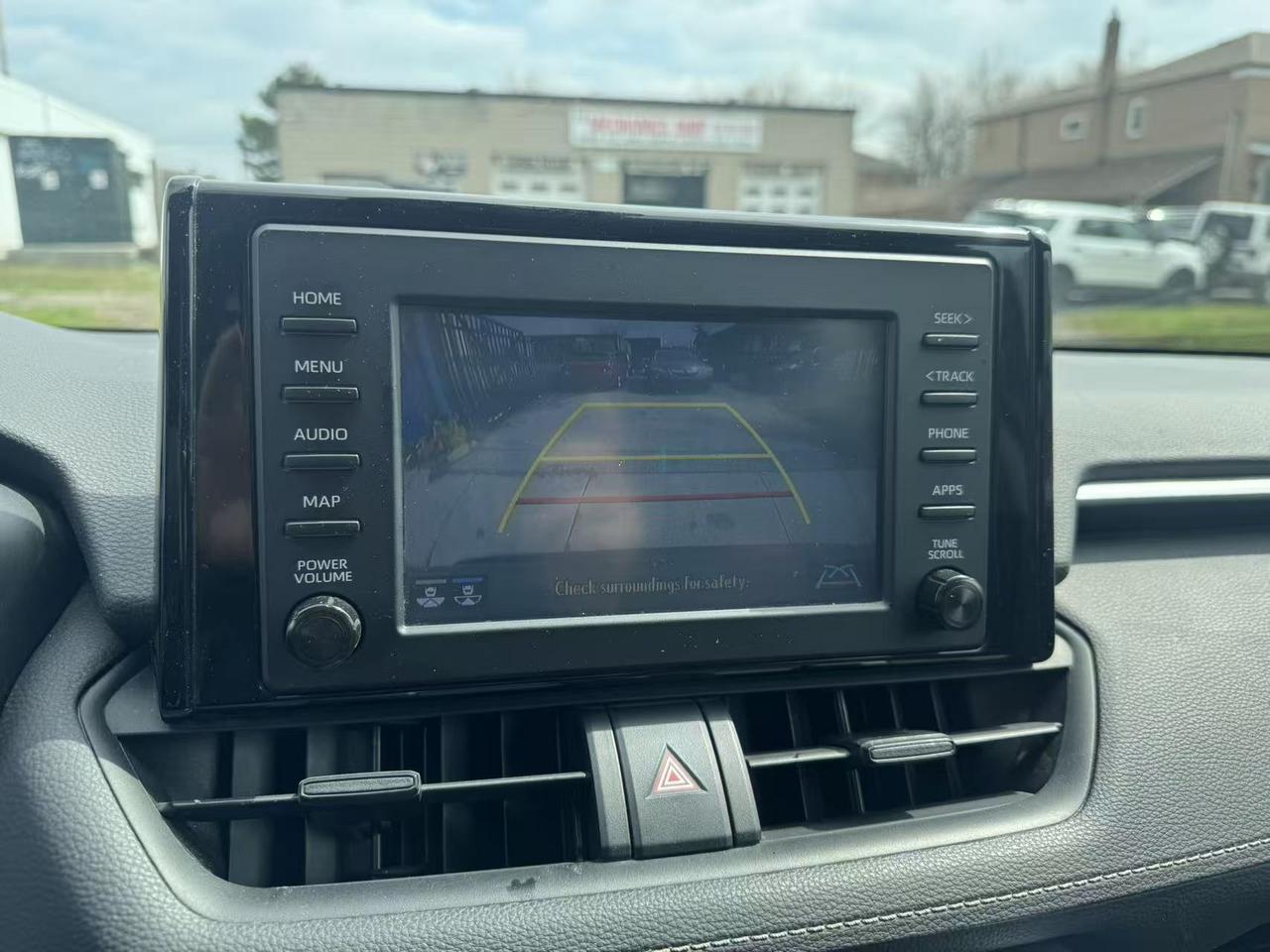 2019 Toyota RAV4 AWD LE Photo