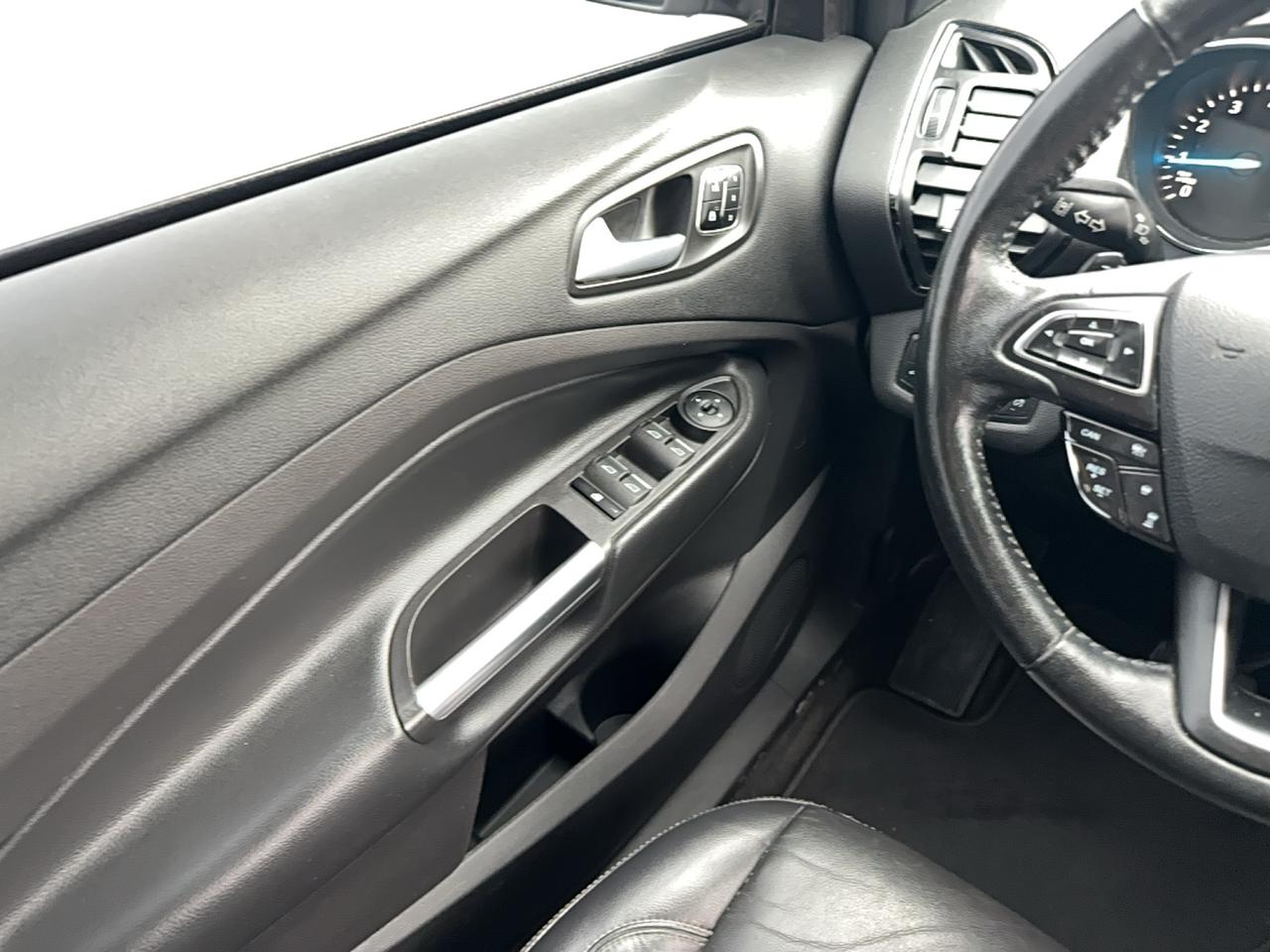 2018 Ford Escape Titanium 4WD Photo