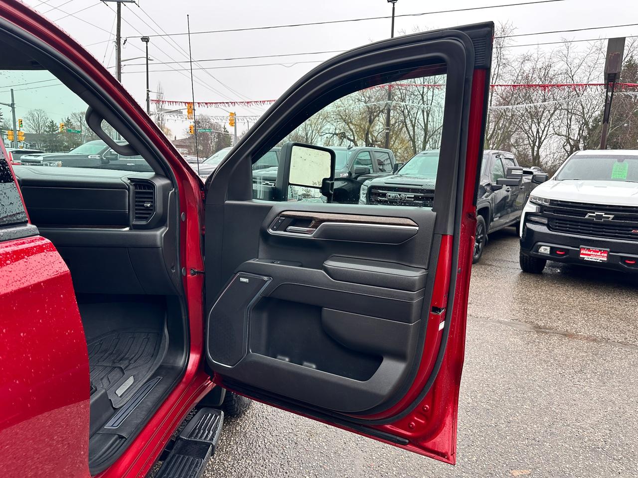 2024 GMC Sierra 1500 Elevation4X4CREW HTD-Cloth RemStart XM BOSE 5.3L Photo