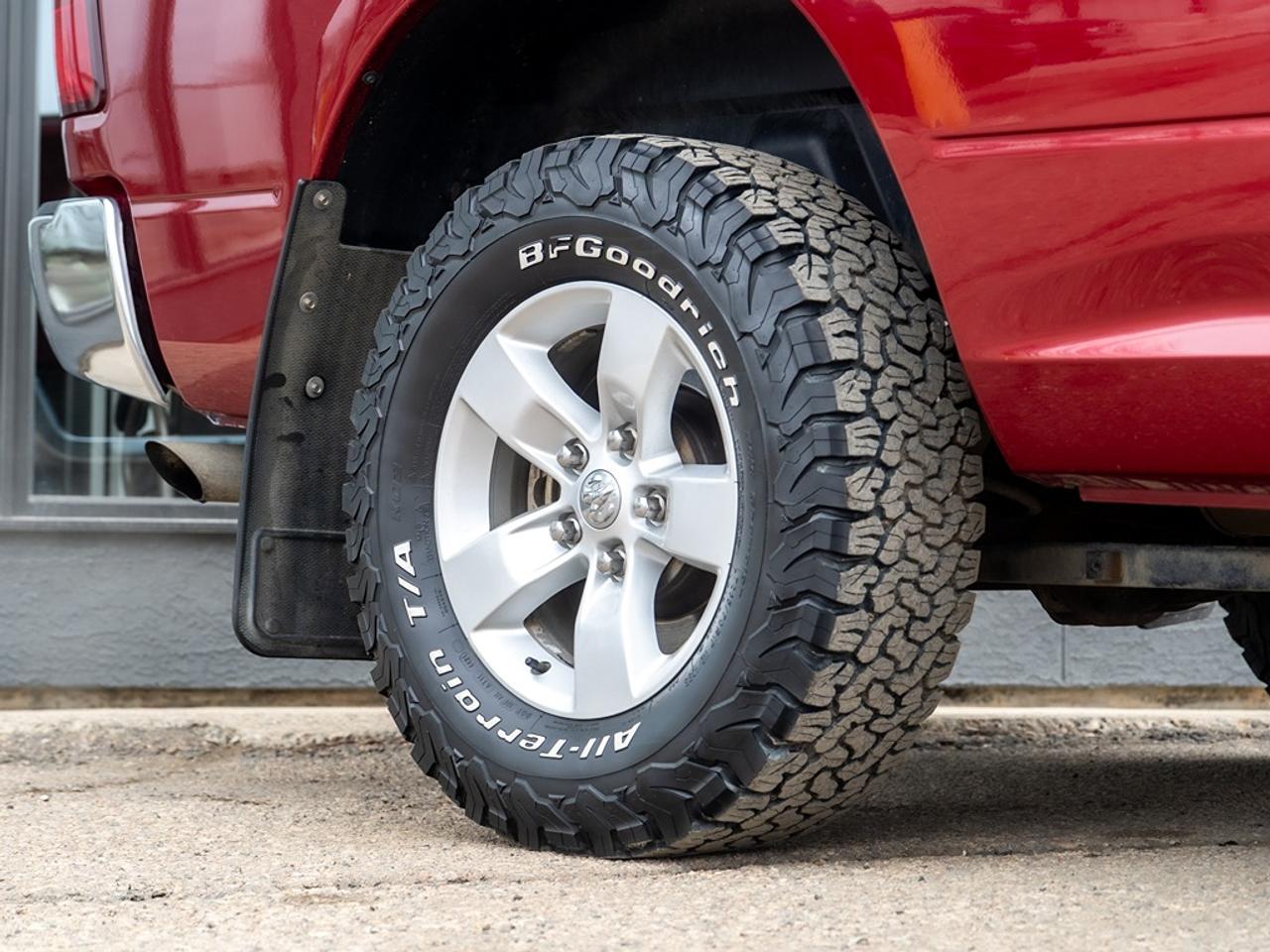 2015 RAM 1500 ST HEMI WITH ONLY 84,655 KMS Photo3