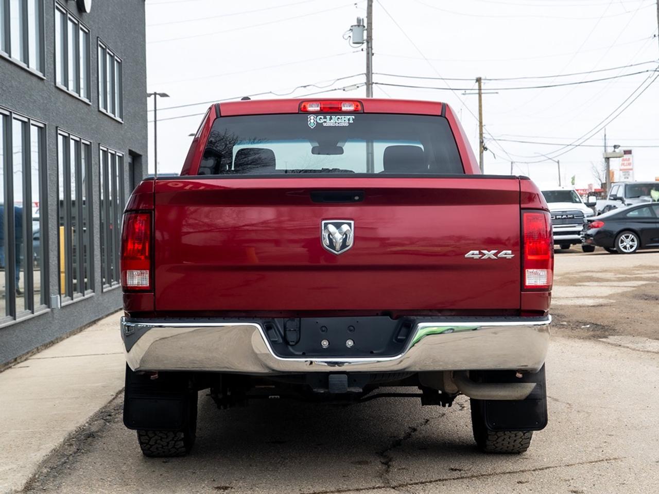 2015 RAM 1500 ST HEMI WITH ONLY 84,655 KMS Photo5