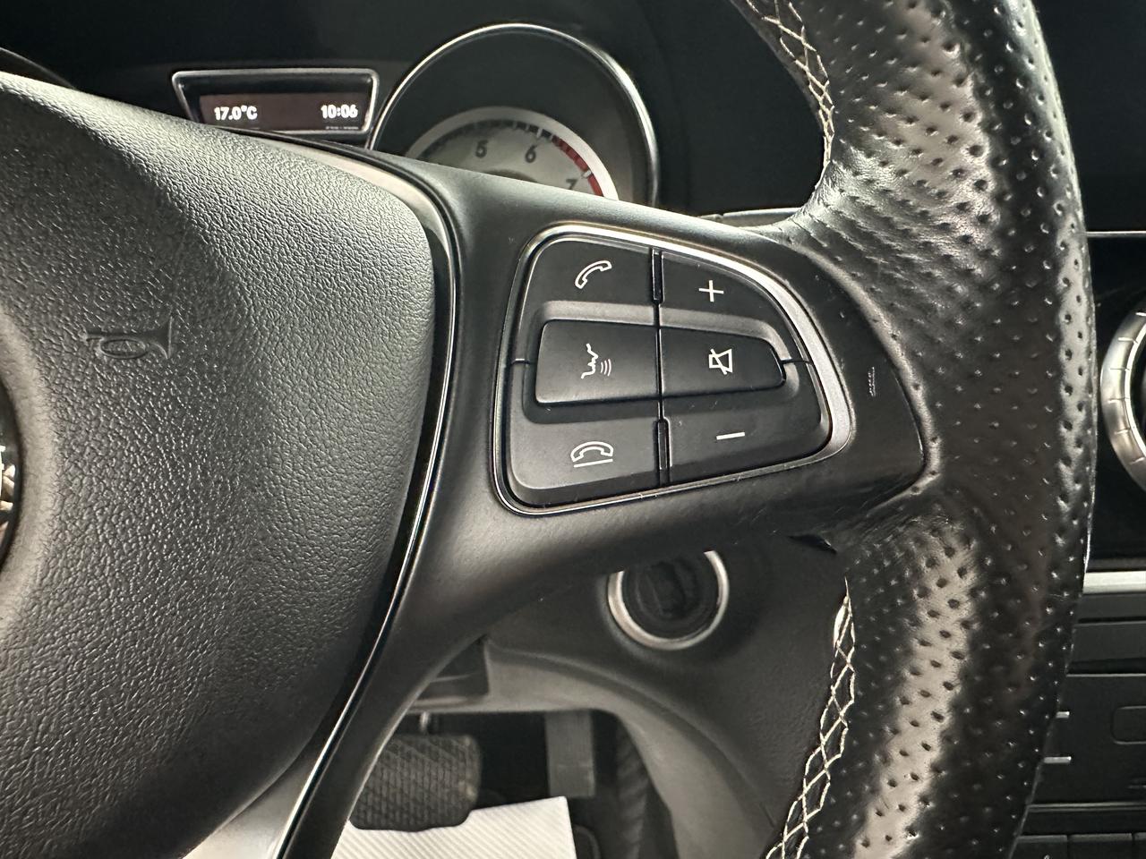 2015 Mercedes-Benz CLA-Class 4dr Sdn CLA 250 4MATIC Photo