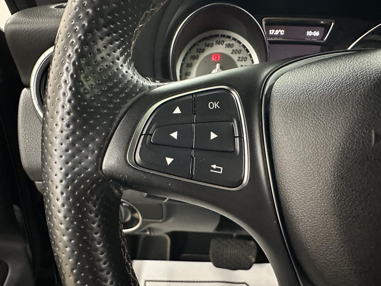 2015 Mercedes-Benz CLA-Class 4dr Sdn CLA 250 4MATIC Photo