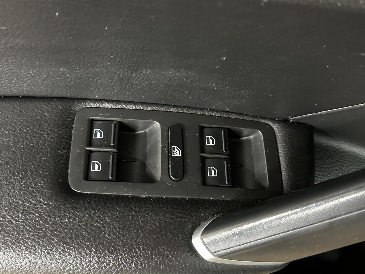2021 Volkswagen Passat HIGHLINE Photo