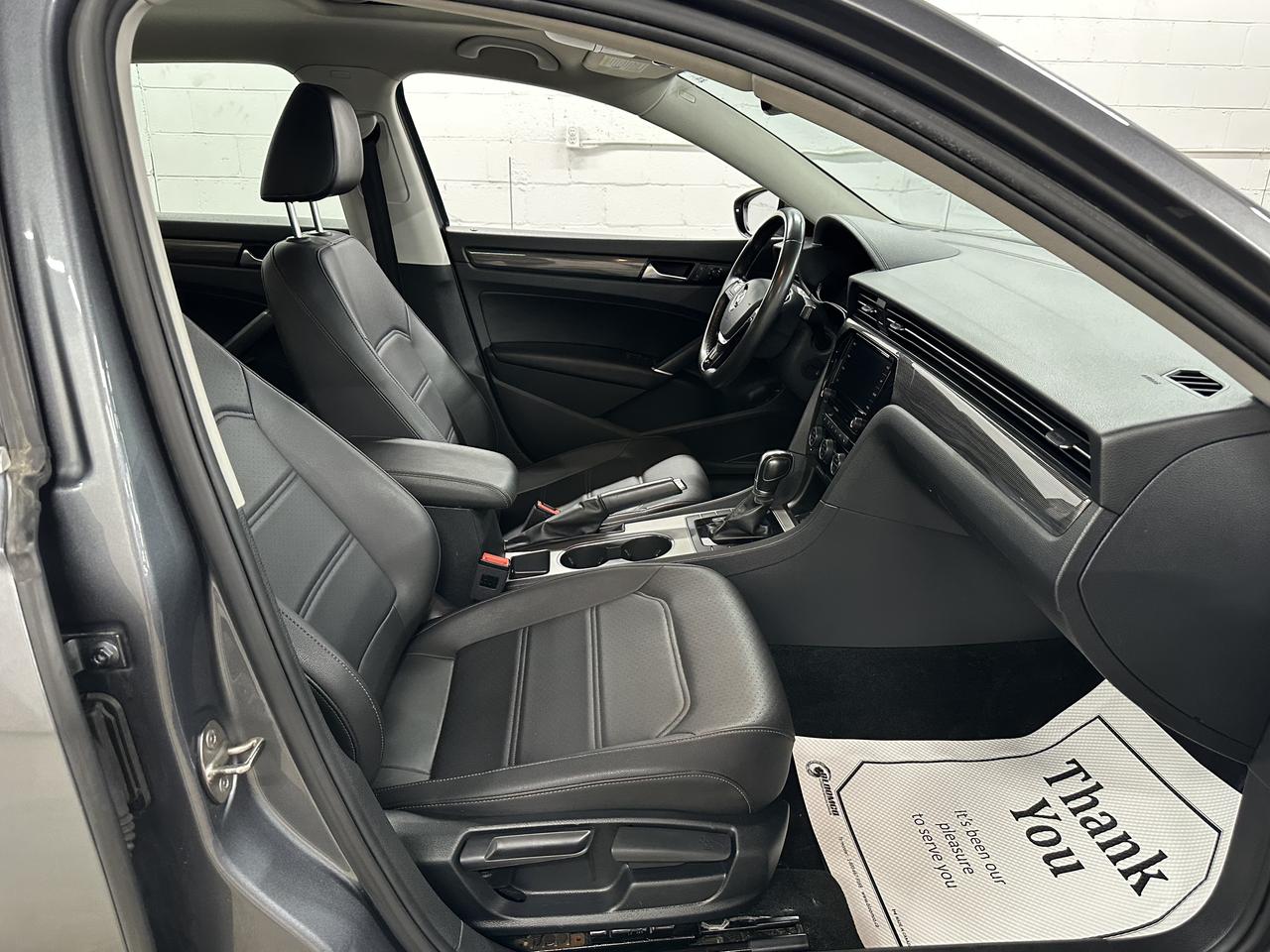2021 Volkswagen Passat HIGHLINE Photo