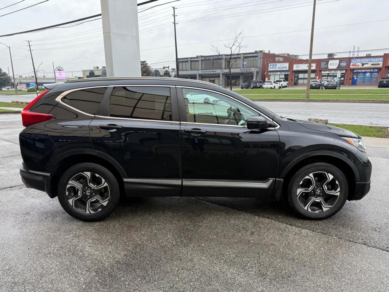 2019 Honda CR-V TOURING/ LEATHER/ NAVI/ SUNROOF/ REAR CAM/ CARPLAY Photo