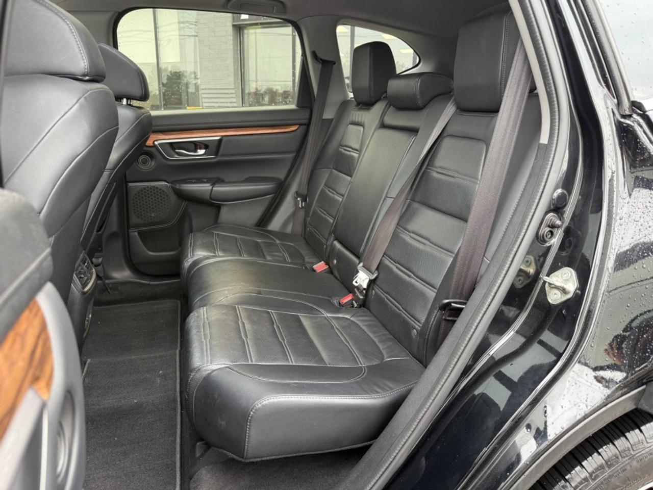 2019 Honda CR-V TOURING/ LEATHER/ NAVI/ SUNROOF/ REAR CAM/ CARPLAY Photo