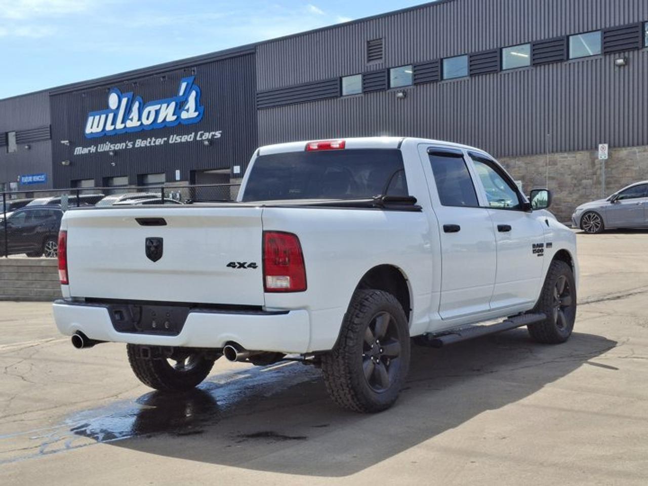 2019 RAM 1500 Classic Express Crew 4X4 | Hemi | Blackout Pkg | Heated Wheel + Seats | Remote Start | Power Seat and More ! Photo