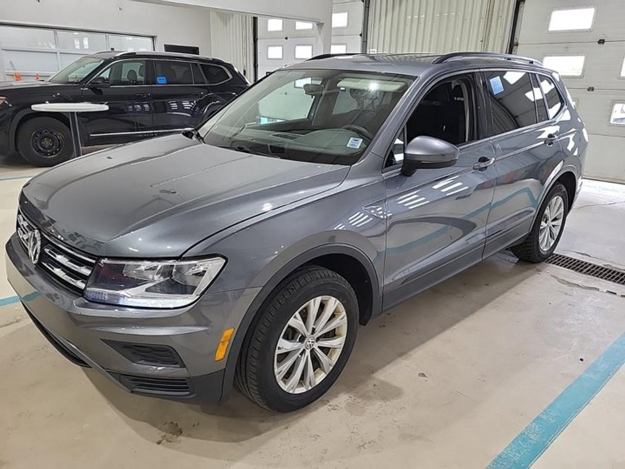 2020 Volkswagen Tiguan Trendline AWD | Heated Seats | CarPlay + Android | Rear Camera | and More ! Photo