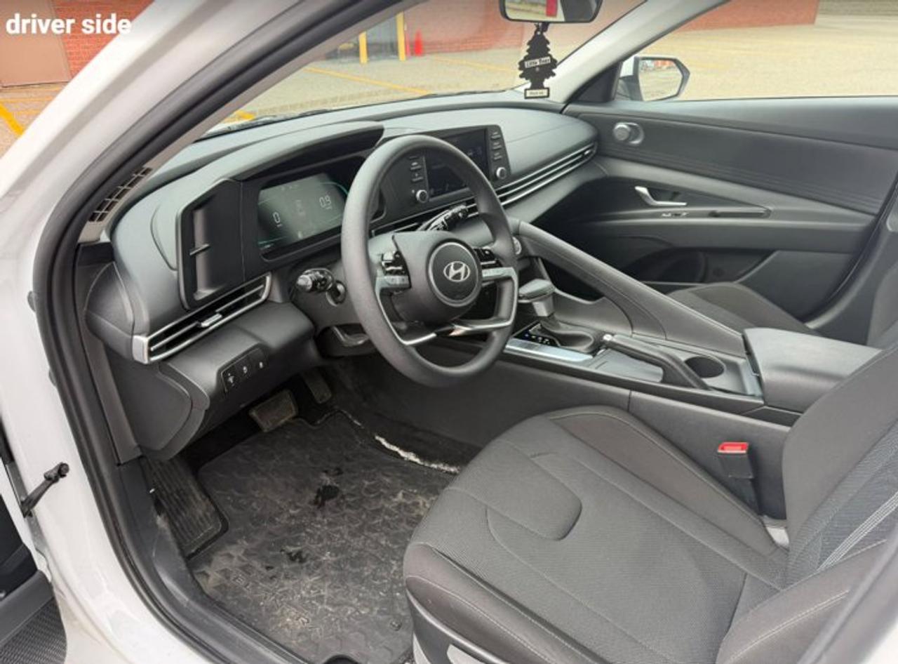2025 Hyundai Elantra Essential | Heated Seats | CarPlay + Android | Rear Camera | and More ! Photo