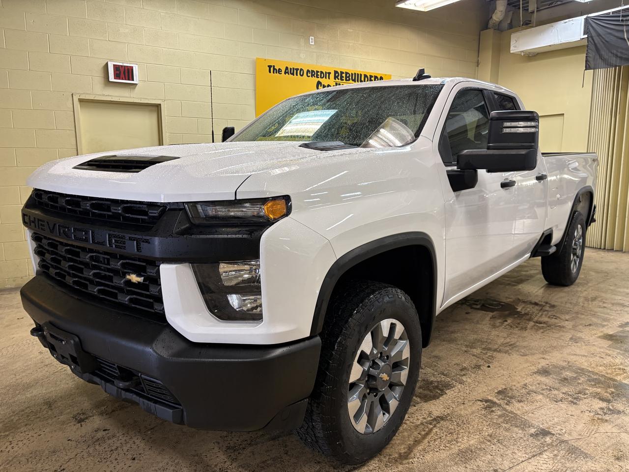 2022 Chevrolet Silverado 2500 Custom Photo2