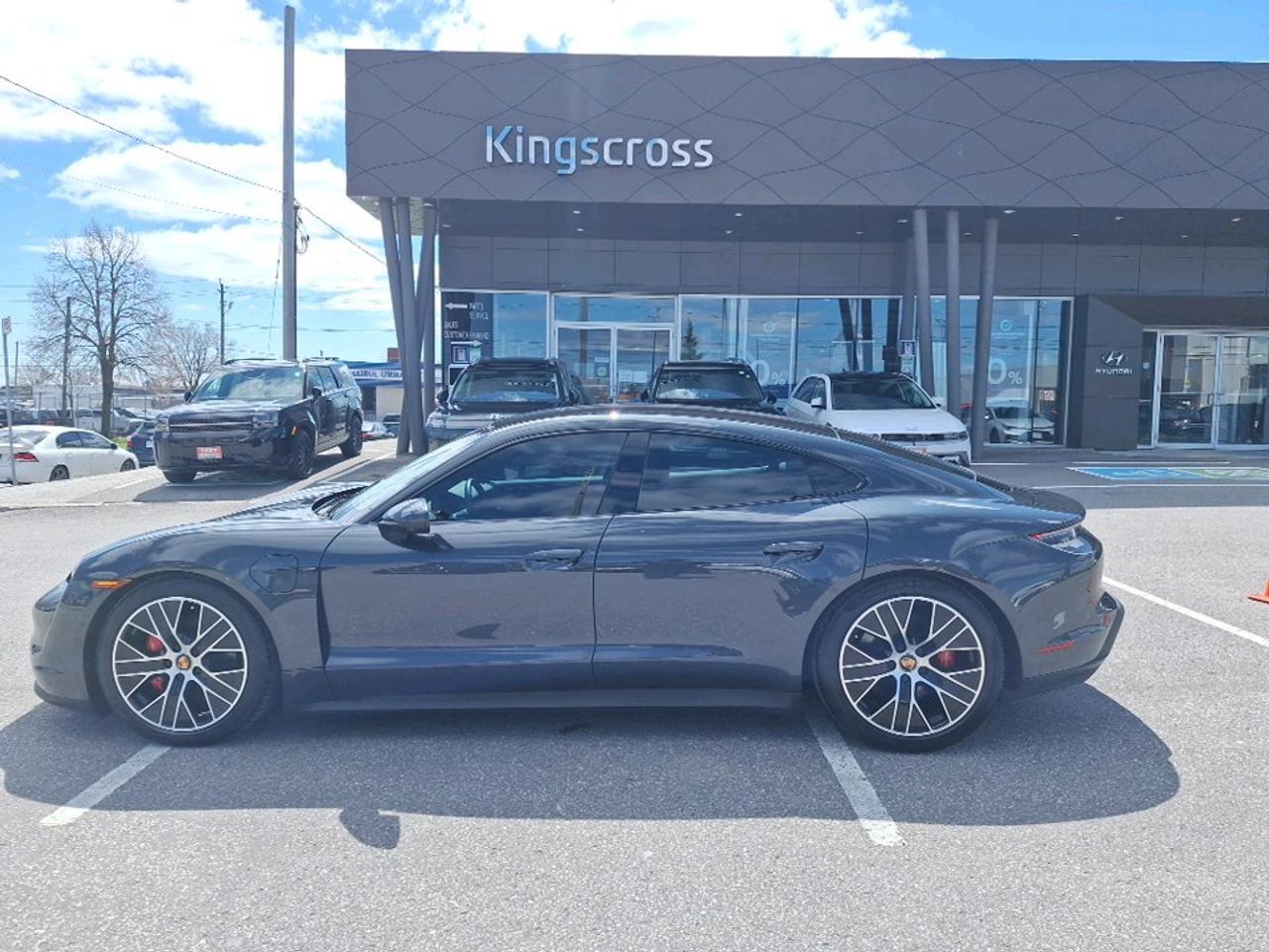 2022 Porsche Taycan 4S Photo