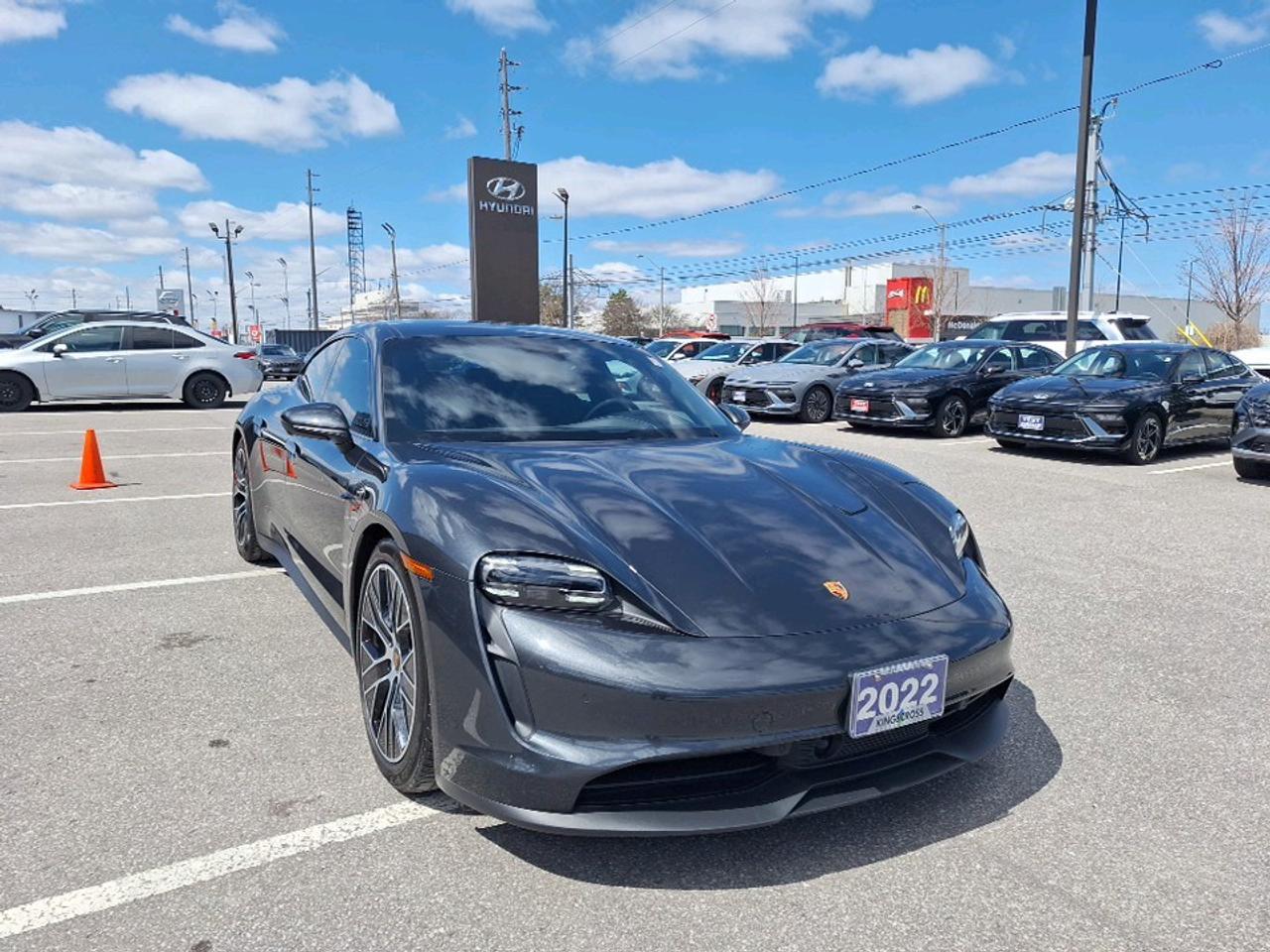 2022 Porsche Taycan 4S Photo