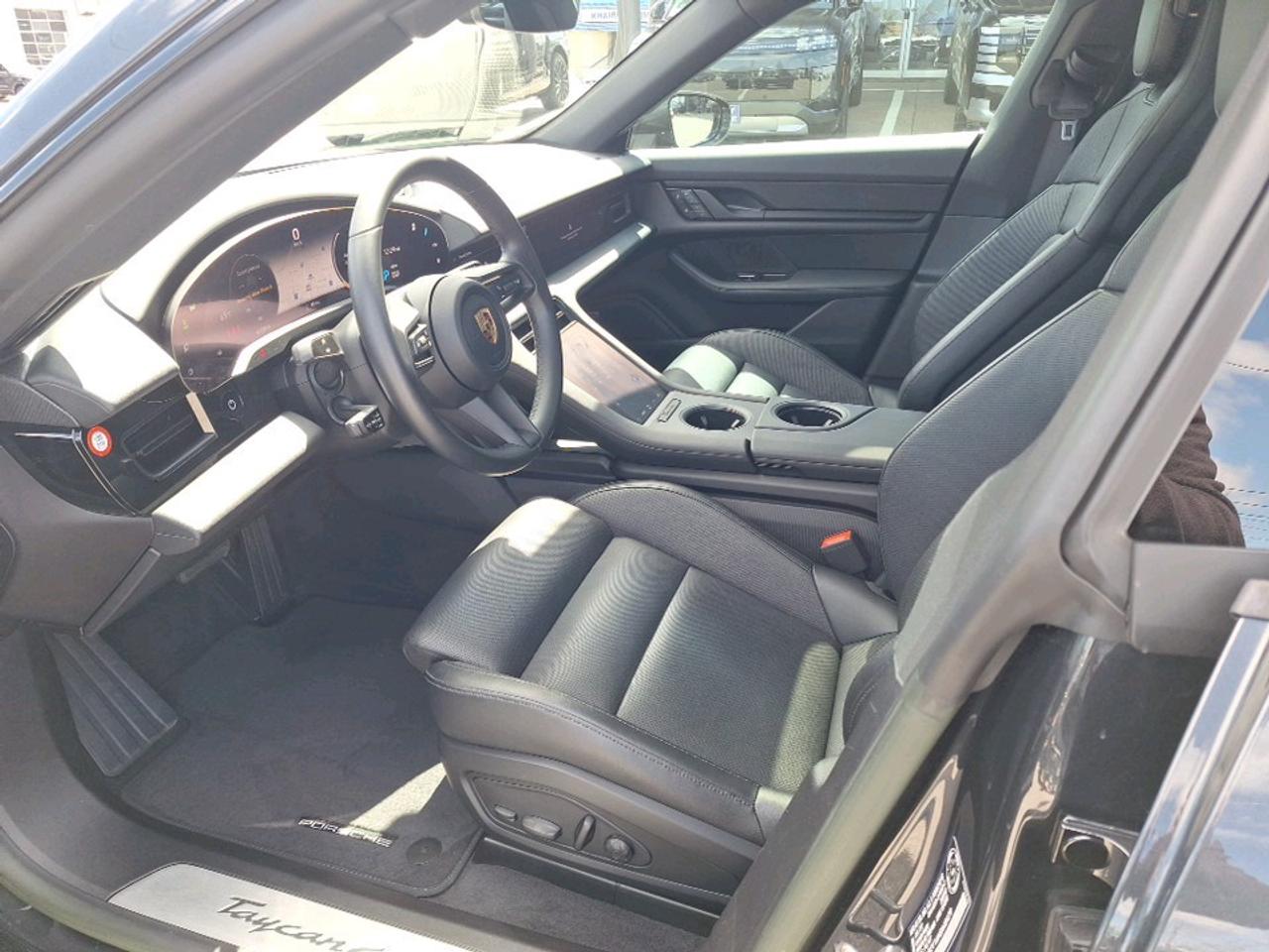 2022 Porsche Taycan 4S Photo