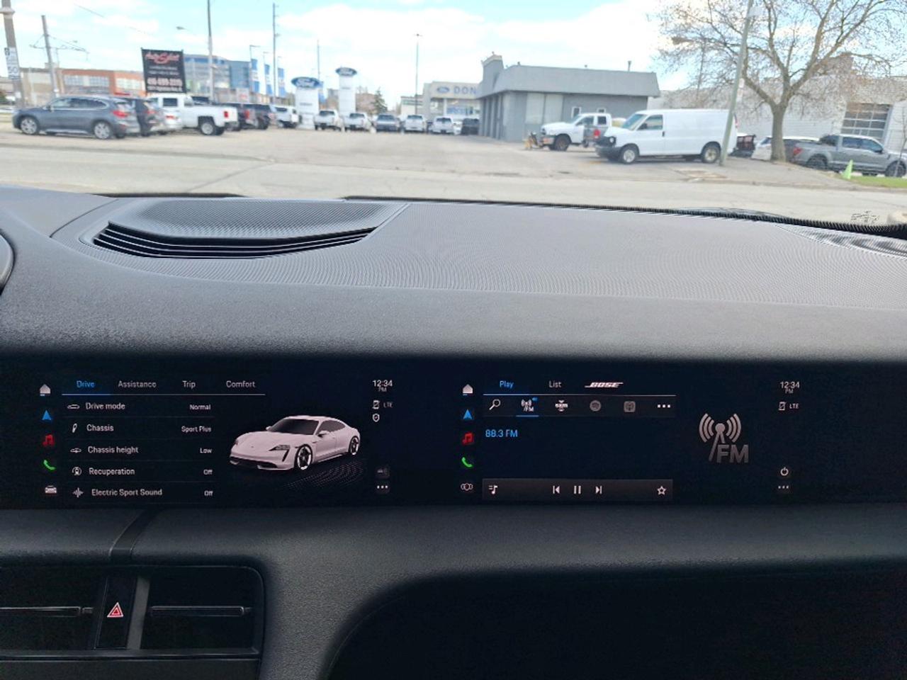 2022 Porsche Taycan 4S Photo