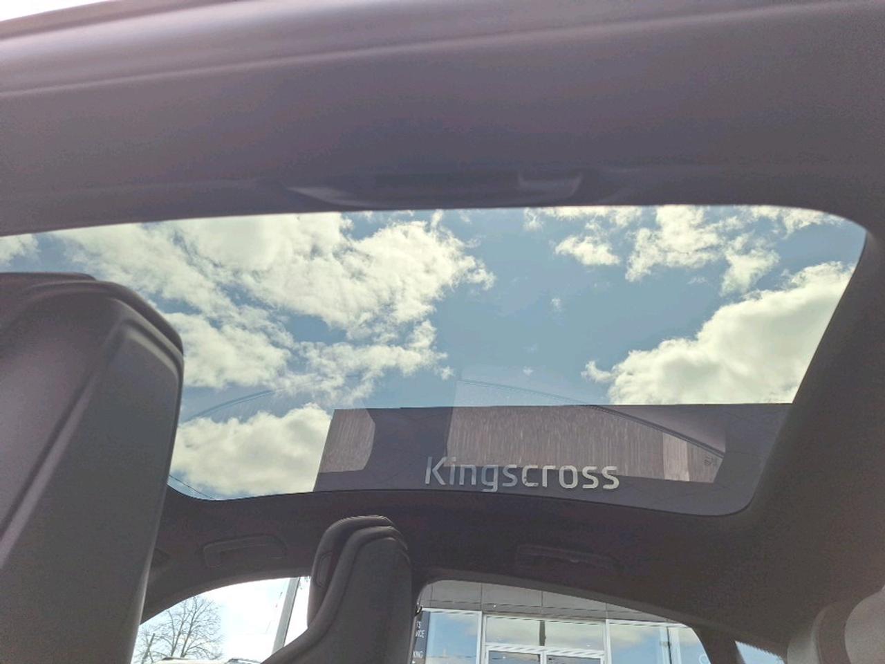 2022 Porsche Taycan 4S Photo