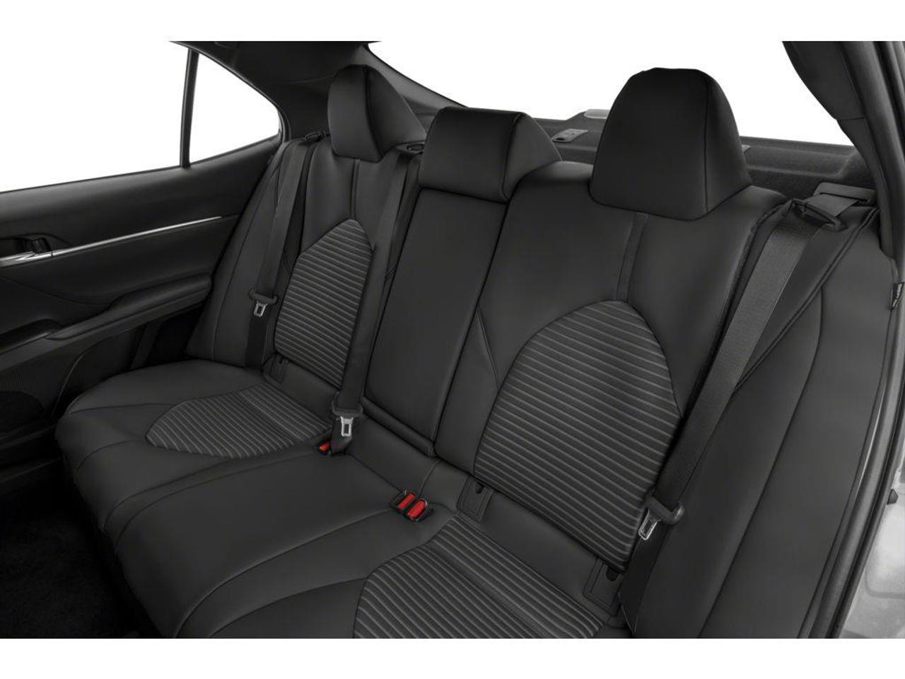 2021 Toyota Camry HYBRID SE Photo