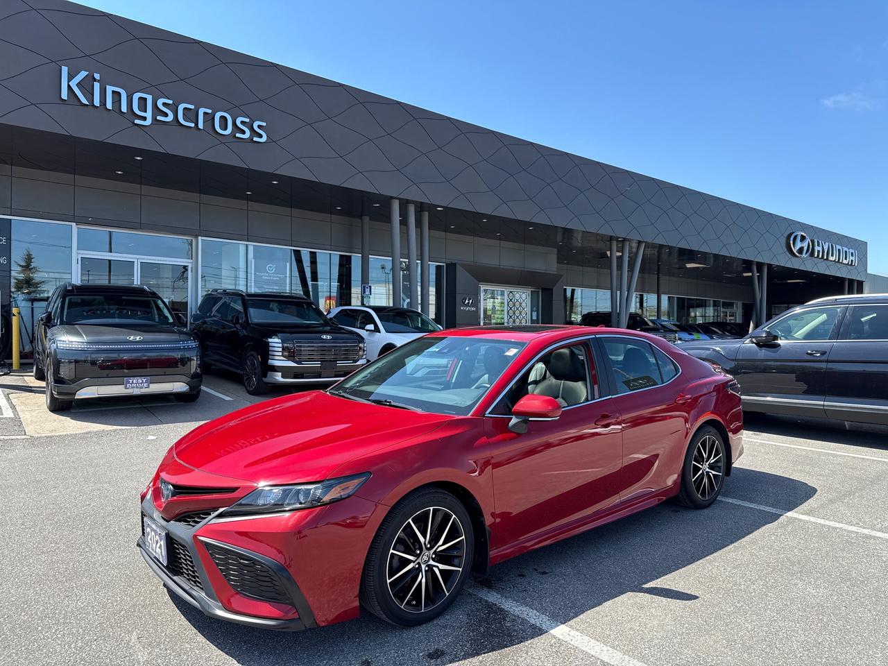 2021 Toyota Camry HYBRID SE Photo0
