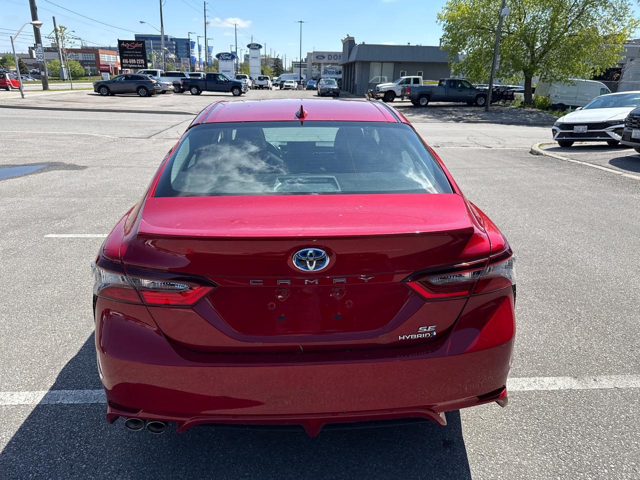 2021 Toyota Camry HYBRID SE Photo3