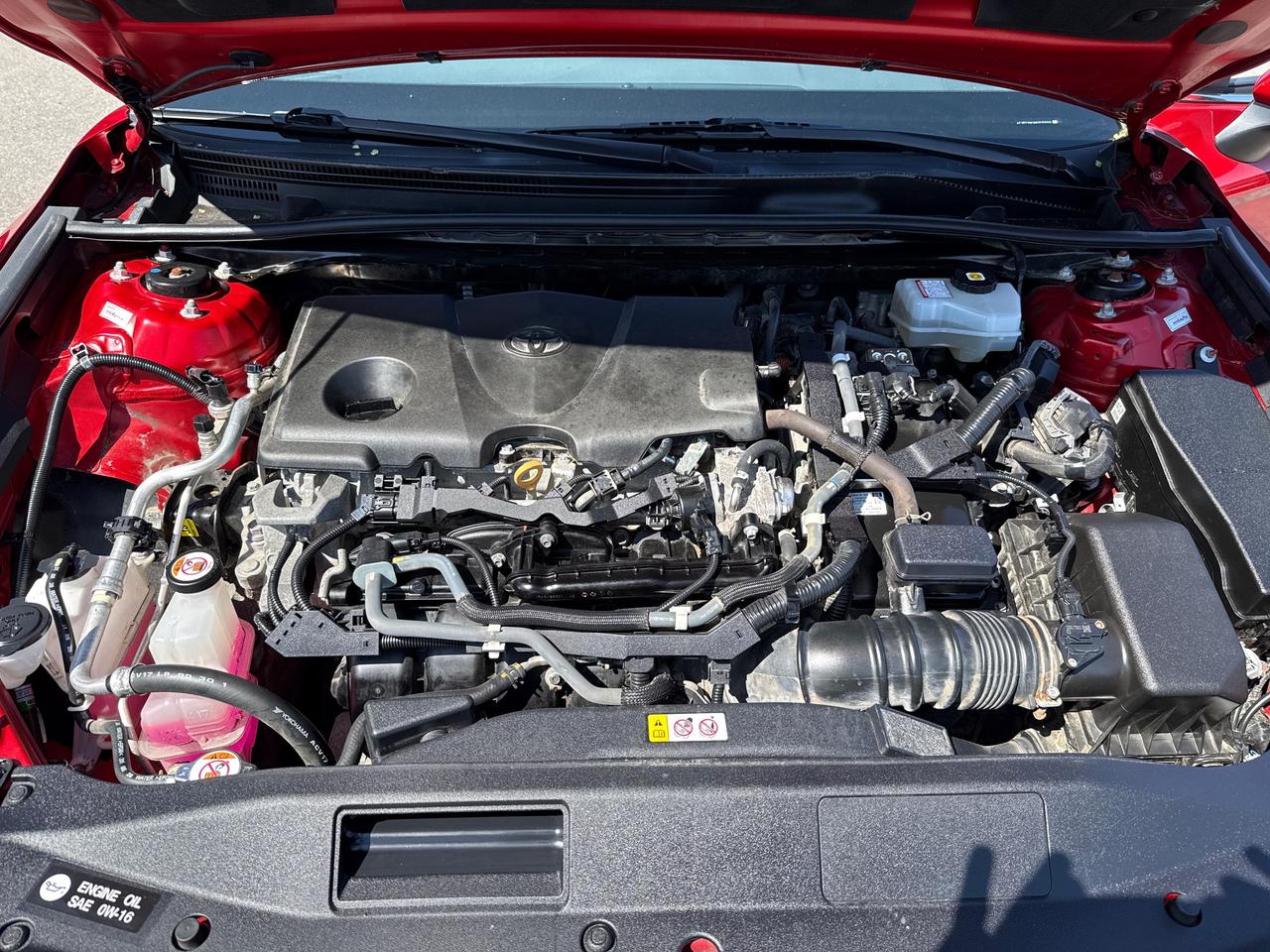 2021 Toyota Camry HYBRID SE Photo
