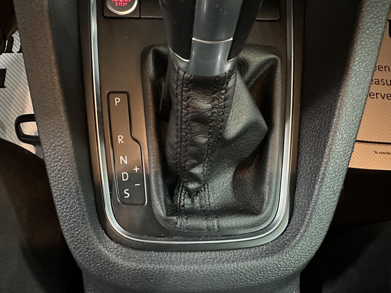 2015 Volkswagen Jetta 4dr 2.0 TDI DSG Comfortline Photo13