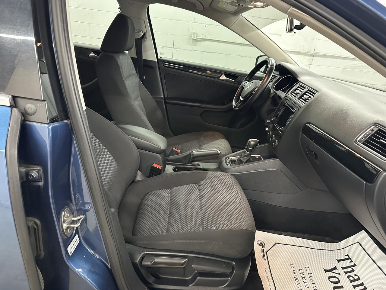 2015 Volkswagen Jetta 4dr 2.0 TDI DSG Comfortline Photo37