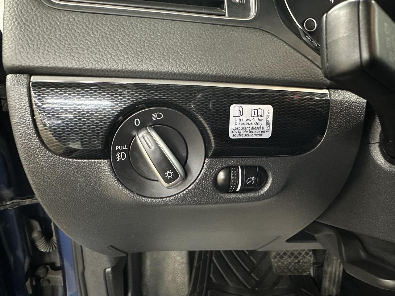 2015 Volkswagen Jetta 4dr 2.0 TDI DSG Comfortline Photo18